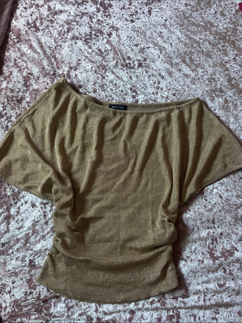 Whitefox Women's Metallic Gold Olive Short Sleeve Top